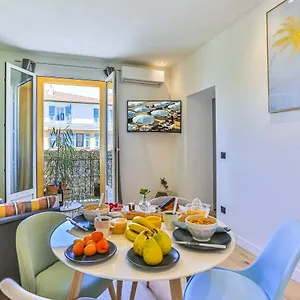 https://feeling-riviera-civette.fr-provencehotel.com
